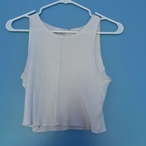 It has two textures on each side. No stain or marks. Not worn out.